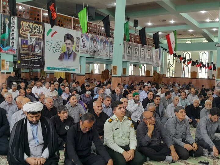 تصاویر/ اقامه نماز جمعه پارس آباد