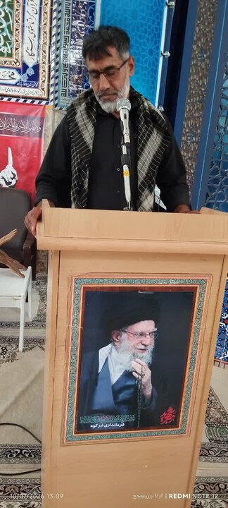 تصاویر/ برگزاری آیین سیاسی نماز جمعه ابرکوه با حضور پرشور نمازگزاران