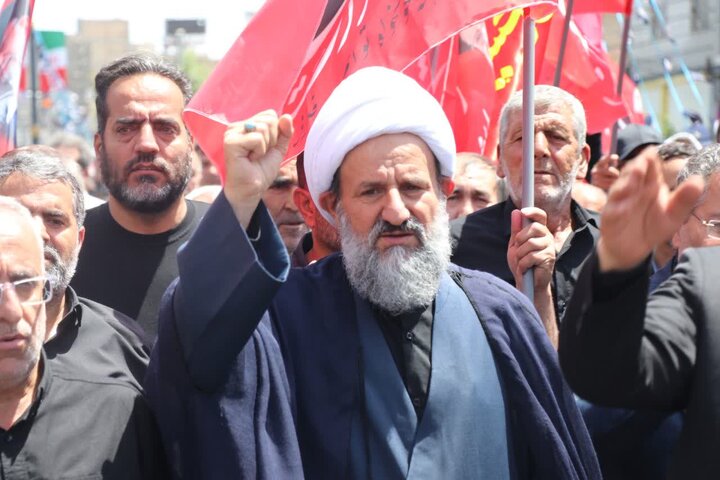 تصاویر/ راهپیمایی خونخواهی رهبر شهید انقلاب اسلامی پس از نماز عبادی سیاسی جمعه