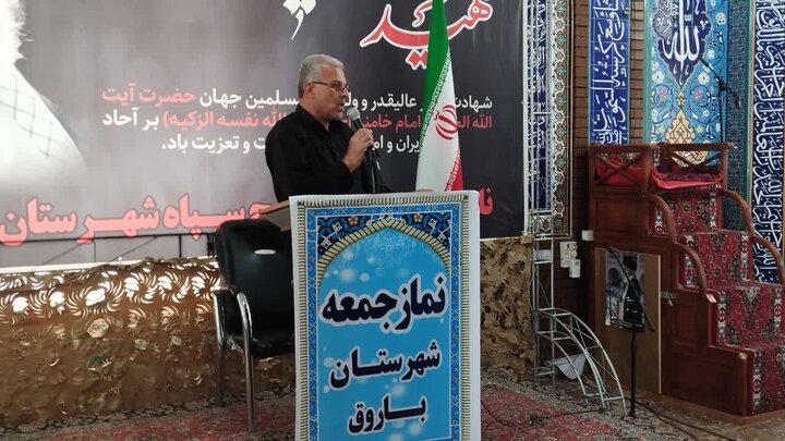 تصاویر/ اقامه نماز جمعه شهرستان باروق