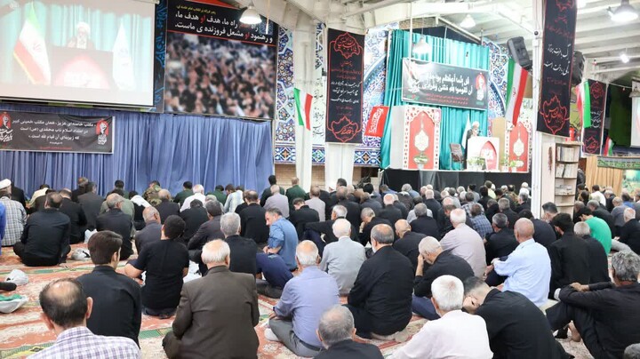 تصاویر/ اقامه نماز جمعه در مرند