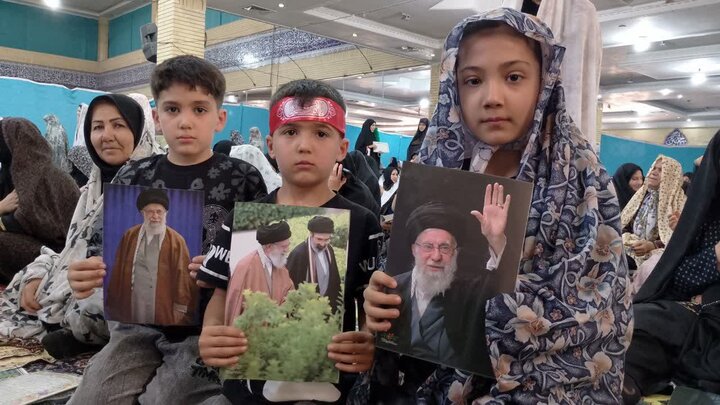 تصاویر/ اقامه نماز عبادی سیاسی جمعه در بهارستان