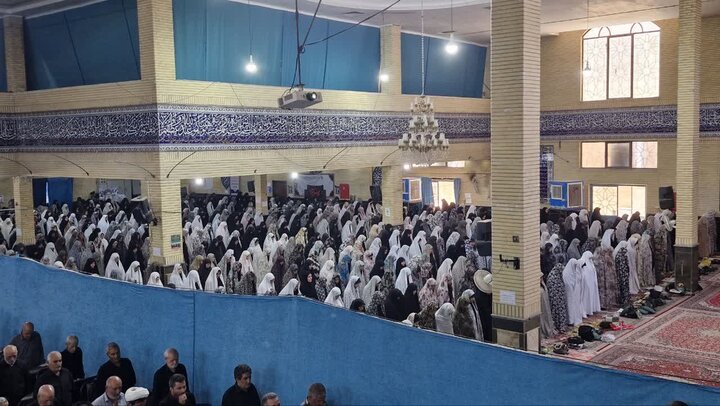 تصاویر/ اقامه نماز عبادی سیاسی جمعه در بهارستان