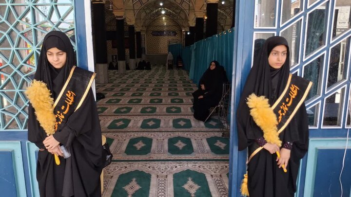 تصاویر/ اقامه نمازجمعه شهر ماهان