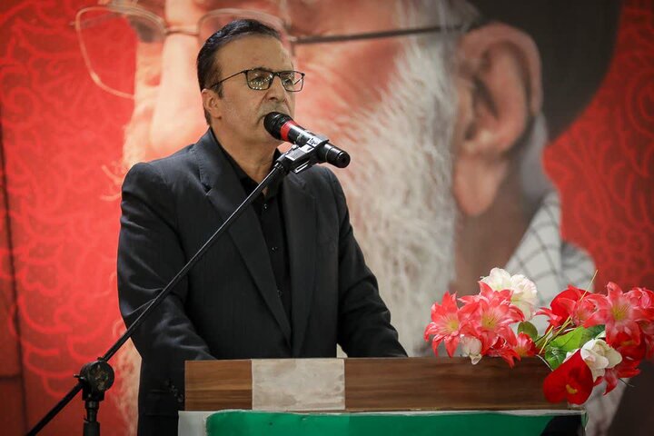 تصاویر /  مراسم بزرگداشت قائد شهید امت و تجدید بیعت با رهبر معظم انقلاب اسلامی با حضور امام جمعه قزوین در شهر کوهین