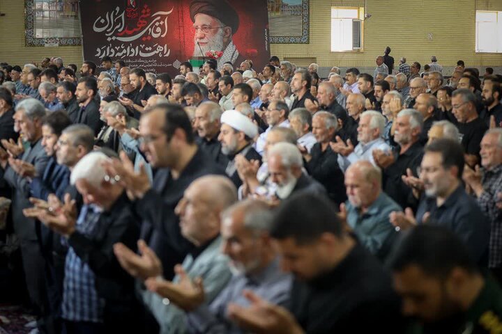 تصاویر /  مراسم بزرگداشت قائد شهید امت و تجدید بیعت با رهبر معظم انقلاب اسلامی با حضور امام جمعه قزوین در شهر کوهین