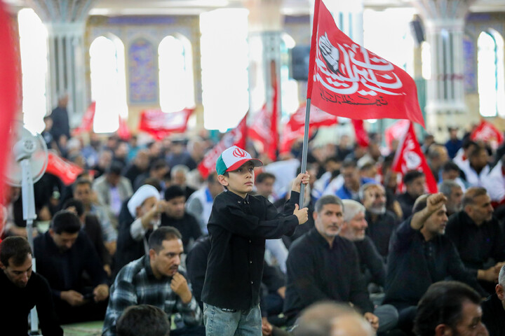 گرامیداشت رهبر شهید امت در مصلی شهرکرد