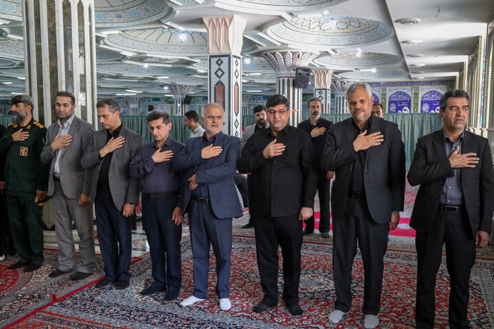 گرامیداشت رهبر شهید امت در مصلی شهرکرد