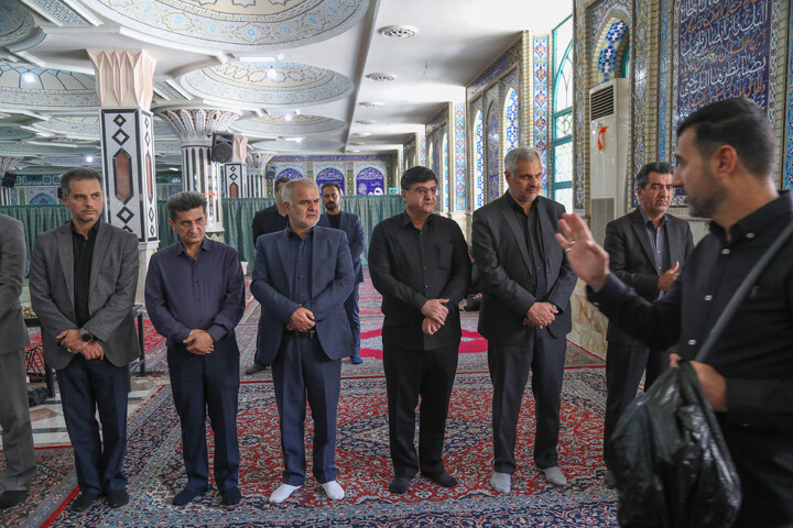 گرامیداشت رهبر شهید امت در مصلی شهرکرد