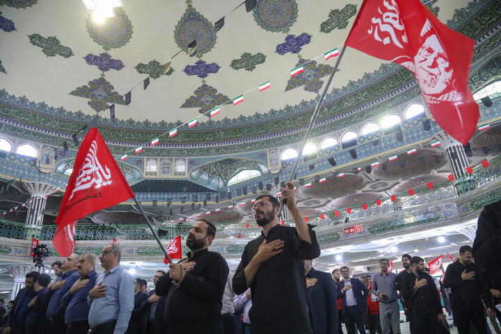 گرامیداشت رهبر شهید امت در مصلی شهرکرد