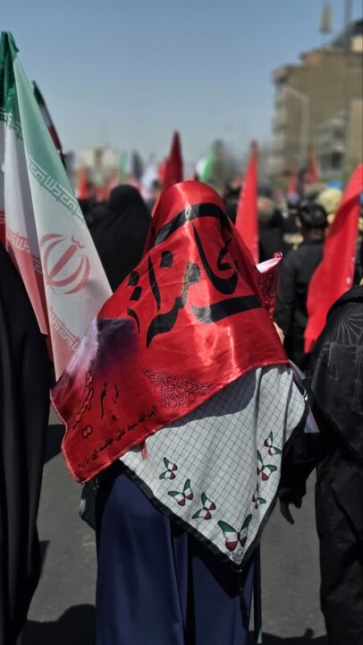 تصاویر/ حضور بانوان طلبه شهرهای مختلف استان کرمان در مراسم تشییع رهبر شهید در تهران، قم و مشهد
