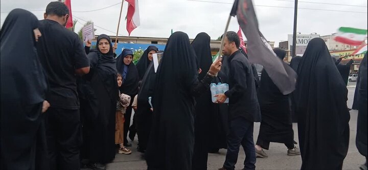 تصاویر/ برپایی موکب در مسیر کاروان جاماندگان تشییع رهبر شهید (ره) در بابلسر