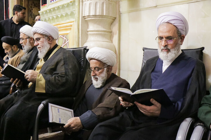 تصاویر/ مراسم ختم قائد شهید اُمت حضرت آیت‌ الله العظمی امام خامنه‌ای از طرف رهبر عظیم‌ الشأن انقلاب در حرم حضرت معصومه سلام‌الله‌علیها