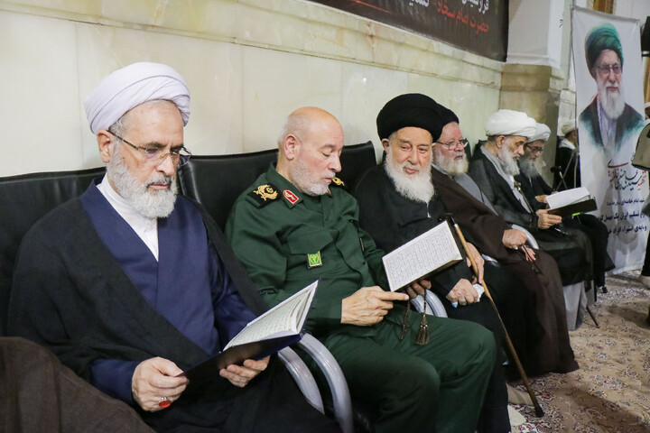 تصاویر/ مراسم ختم قائد شهید اُمت حضرت آیت‌ الله العظمی امام خامنه‌ای از طرف رهبر عظیم‌ الشأن انقلاب در حرم حضرت معصومه سلام‌الله‌علیها