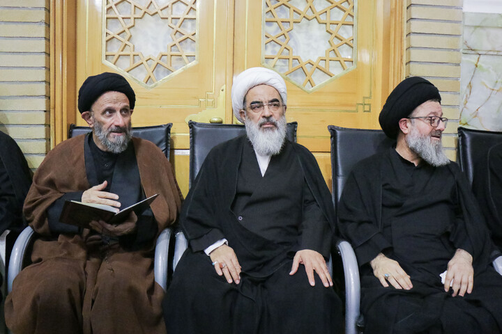 تصاویر/ مراسم ختم قائد شهید اُمت حضرت آیت‌ الله العظمی امام خامنه‌ای از طرف رهبر عظیم‌ الشأن انقلاب در حرم حضرت معصومه سلام‌الله‌علیها
