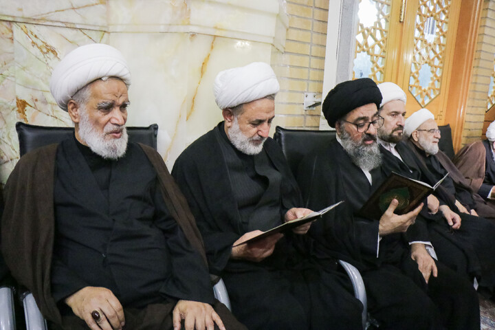 تصاویر/ مراسم ختم قائد شهید اُمت حضرت آیت‌ الله العظمی امام خامنه‌ای از طرف رهبر عظیم‌ الشأن انقلاب در حرم حضرت معصومه سلام‌الله‌علیها