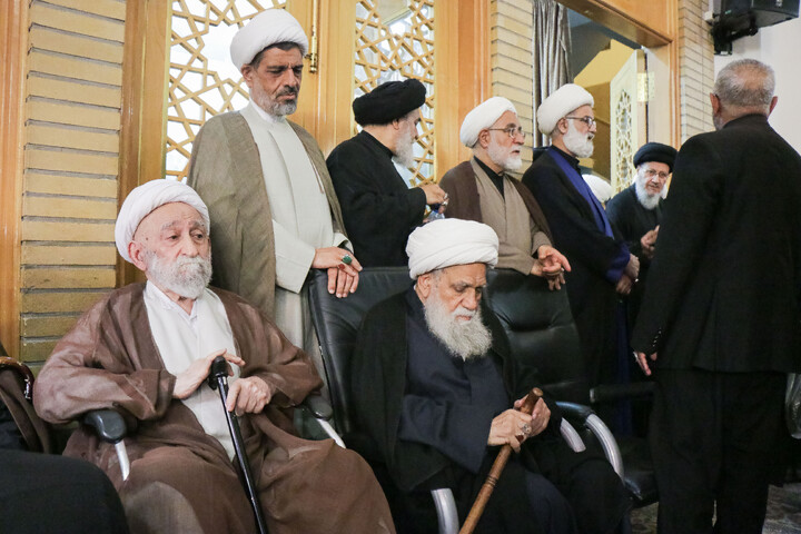 تصاویر/ مراسم ختم قائد شهید اُمت حضرت آیت‌ الله العظمی امام خامنه‌ای از طرف رهبر عظیم‌ الشأن انقلاب در حرم حضرت معصومه سلام‌الله‌علیها