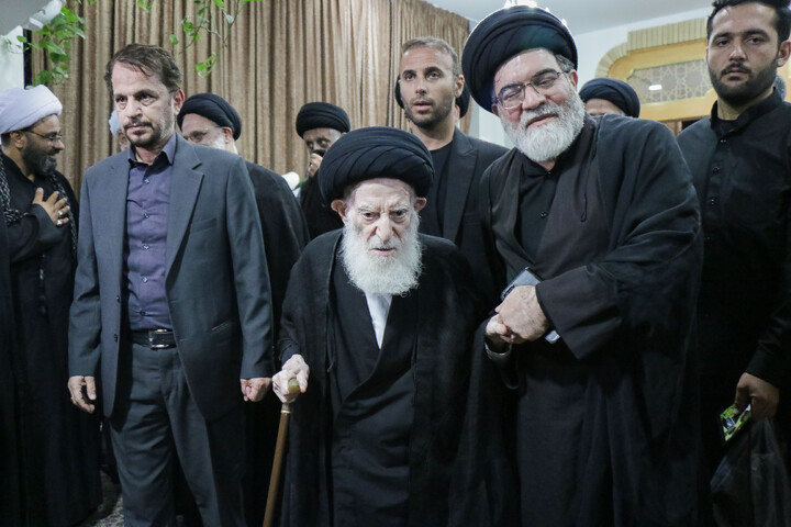 تصاویر/ مراسم ختم قائد شهید اُمت حضرت آیت‌ الله العظمی امام خامنه‌ای از طرف رهبر عظیم‌ الشأن انقلاب در حرم حضرت معصومه سلام‌الله‌علیها