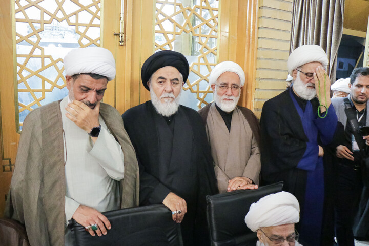 تصاویر/ مراسم ختم قائد شهید اُمت حضرت آیت‌ الله العظمی امام خامنه‌ای از طرف رهبر عظیم‌ الشأن انقلاب در حرم حضرت معصومه سلام‌الله‌علیها