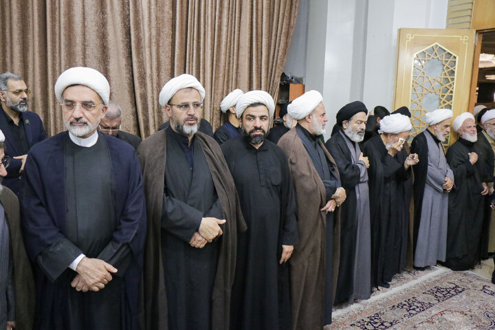 تصاویر/ مراسم ختم قائد شهید اُمت حضرت آیت‌ الله العظمی امام خامنه‌ای از طرف رهبر عظیم‌ الشأن انقلاب در حرم حضرت معصومه سلام‌الله‌علیها