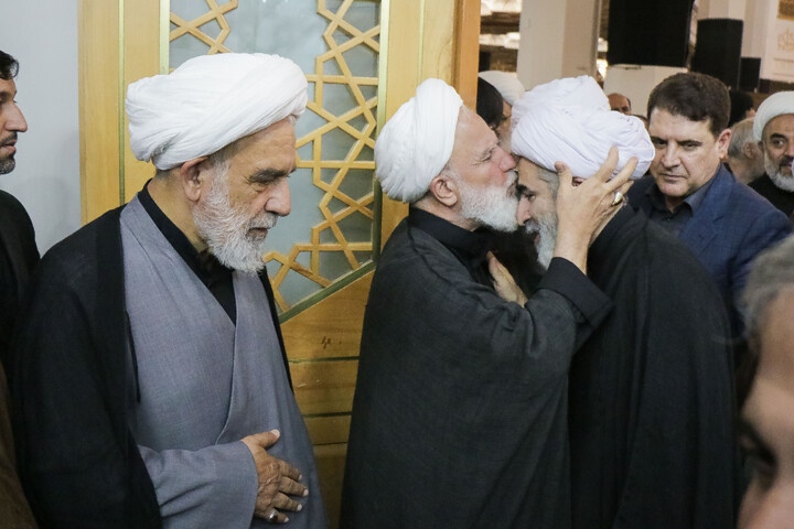 تصاویر/ مراسم ختم قائد شهید اُمت حضرت آیت‌ الله العظمی امام خامنه‌ای از طرف رهبر عظیم‌ الشأن انقلاب در حرم حضرت معصومه سلام‌الله‌علیها