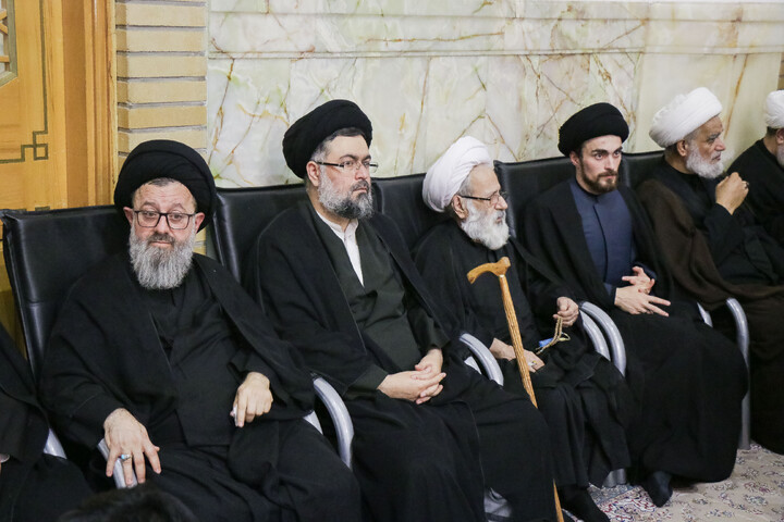 تصاویر/ مراسم ختم قائد شهید اُمت حضرت آیت‌ الله العظمی امام خامنه‌ای از طرف رهبر عظیم‌ الشأن انقلاب در حرم حضرت معصومه سلام‌الله‌علیها