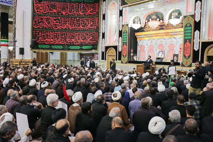 تصاویر/ مراسم ختم قائد شهید اُمت حضرت آیت‌ الله العظمی امام خامنه‌ای از طرف رهبر عظیم‌ الشأن انقلاب در حرم حضرت معصومه سلام‌الله‌علیها