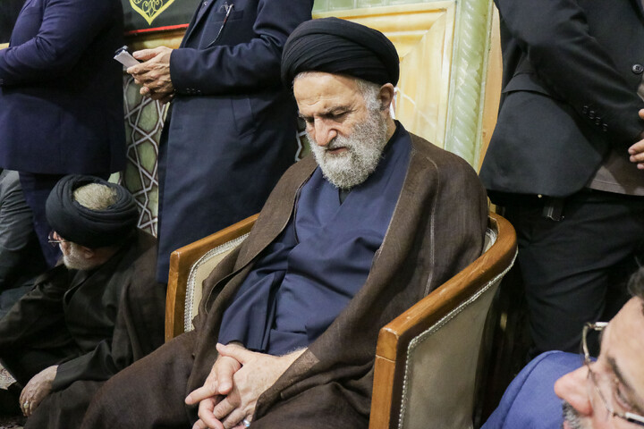 تصاویر/ مراسم ختم قائد شهید اُمت حضرت آیت‌ الله العظمی امام خامنه‌ای از طرف رهبر عظیم‌ الشأن انقلاب در حرم حضرت معصومه سلام‌الله‌علیها