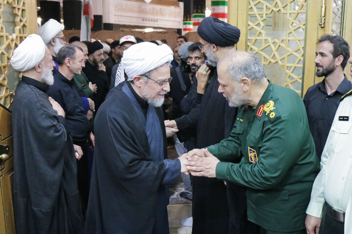 تصاویر/ مراسم ختم قائد شهید اُمت حضرت آیت‌ الله العظمی امام خامنه‌ای از طرف رهبر عظیم‌ الشأن انقلاب در حرم حضرت معصومه سلام‌الله‌علیها
