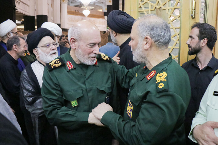 تصاویر/ مراسم ختم قائد شهید اُمت حضرت آیت‌ الله العظمی امام خامنه‌ای از طرف رهبر عظیم‌ الشأن انقلاب در حرم حضرت معصومه سلام‌الله‌علیها