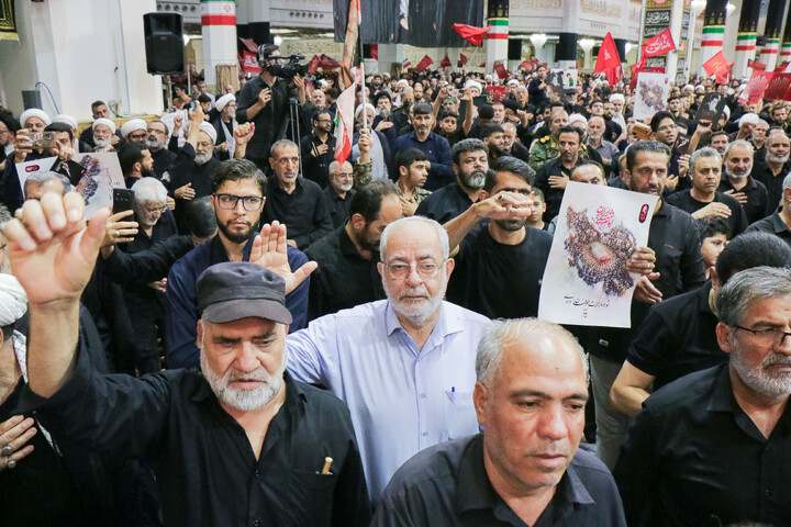تصاویر/ مراسم ختم قائد شهید اُمت حضرت آیت‌ الله العظمی امام خامنه‌ای از طرف رهبر عظیم‌ الشأن انقلاب در حرم حضرت معصومه سلام‌الله‌علیها