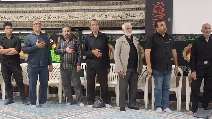 مراسم بزرگداشت قائد امت در مصلای نماز جمعه آران و بیدگل

