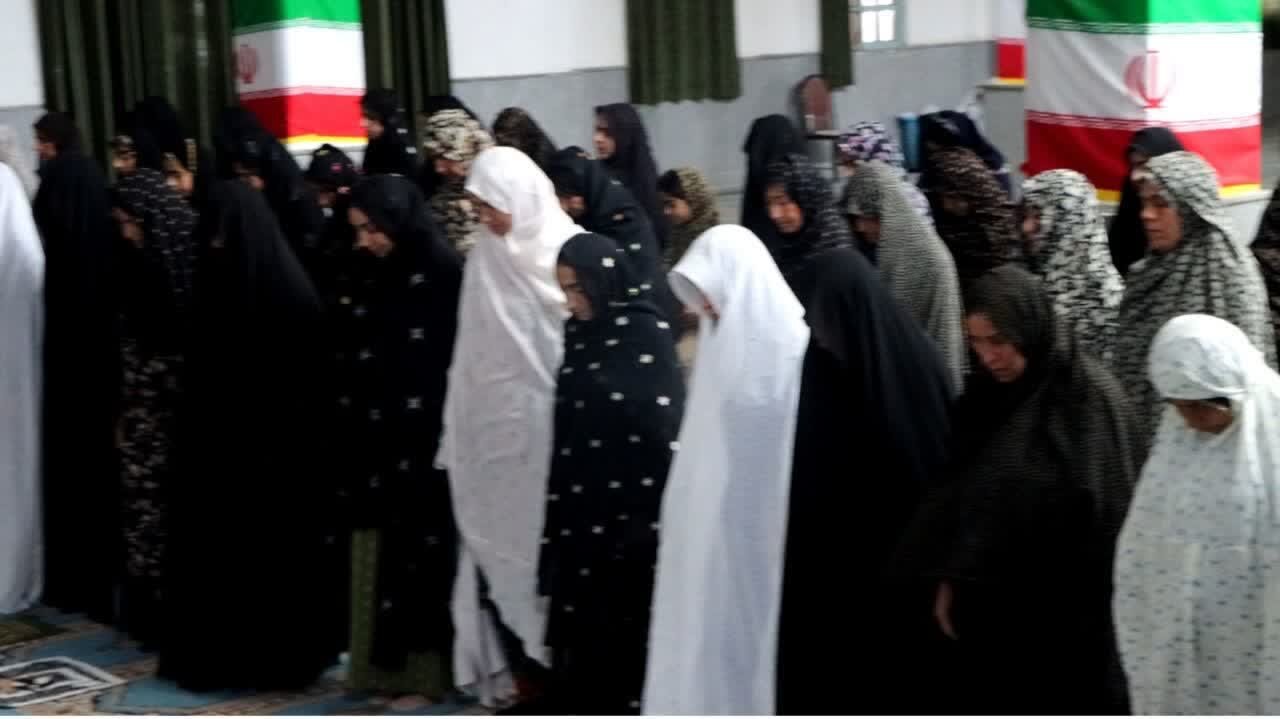 تصاویر/ اقامه نمازجمعه شهر قلعه گنج