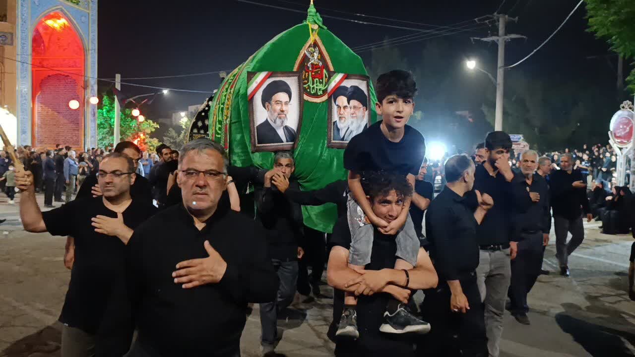 مراسم بزرگداشت « قائد امت درشهر بادرود برگزار شد+تصاویر وفیلم