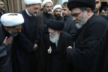 تصاویر/ مراسم بزرگداشت قائد شهید اُمت آیت‌ الله العظمی امام خامنه‌ای(ره) از طرف رهبر معظم انقلاب در حرم حضرت معصومه (س)-۳