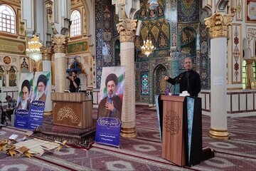 تصاویر/ بزرگداشت امام و رهبر شهید انقلاب در مسجد شافعی کرمانشاه با حضور استاندار