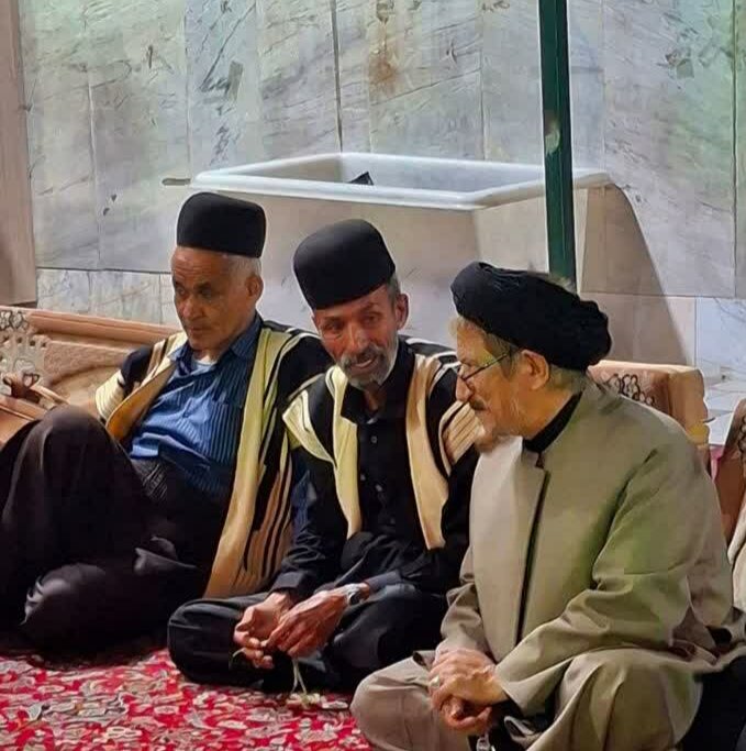 تصاویر/ برافراشتن پرچم یا لثارات الخامنه ای در اجتماع شبانه مسجد المهدی (ع) نبرد جنوبی تهران