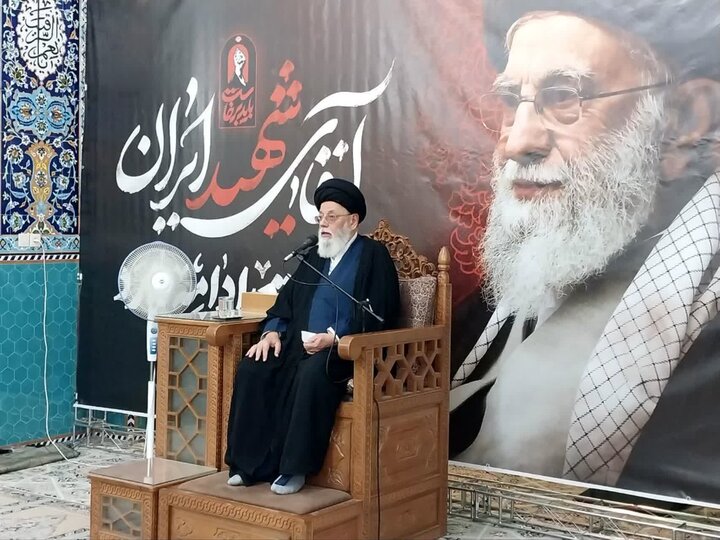 تصاویر/ مراسم باشکوه بزرگداشت قائد امت، امام شهید آیت‌الله العظمی سید علی حسینی خامنه‌ای (رضوان‌الله تعالی علیه) برگزار شد