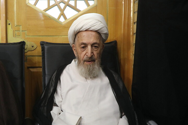 تصاویر/ مراسم بزرگداشت قائد شهید اُمت آیت‌ الله العظمی امام خامنه‌ای(ره) از طرف رهبر معظم انقلاب در حرم حضرت معصومه (س)