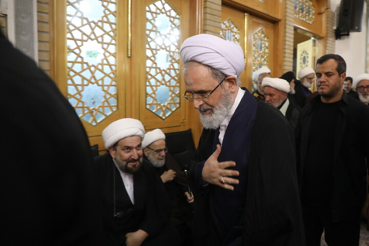 تصاویر/ مراسم بزرگداشت قائد شهید اُمت آیت‌ الله العظمی امام خامنه‌ای(ره) از طرف رهبر معظم انقلاب در حرم حضرت معصومه (س)