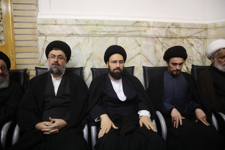 تصاویر/ مراسم بزرگداشت قائد شهید اُمت آیت‌ الله العظمی امام خامنه‌ای(ره) از طرف رهبر معظم انقلاب در حرم حضرت معصومه (س)