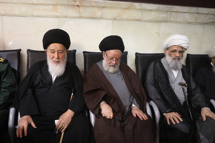 تصاویر/ مراسم بزرگداشت قائد شهید اُمت آیت‌ الله العظمی امام خامنه‌ای(ره) از طرف رهبر معظم انقلاب در حرم حضرت معصومه (س)