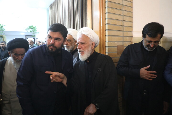 تصاویر/ مراسم بزرگداشت قائد شهید اُمت آیت‌ الله العظمی امام خامنه‌ای(ره) از طرف رهبر معظم انقلاب در حرم حضرت معصومه (س)