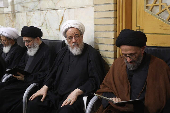 تصاویر/ مراسم بزرگداشت قائد شهید اُمت آیت‌ الله العظمی امام خامنه‌ای(ره) از طرف رهبر معظم انقلاب در حرم حضرت معصومه (س)