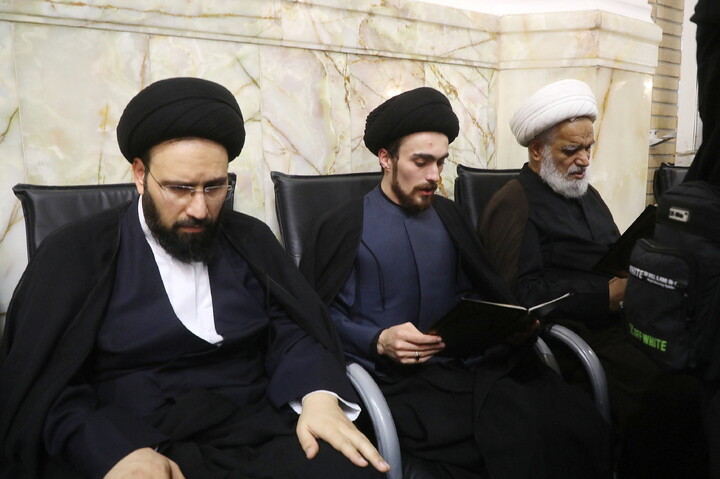 تصاویر/ مراسم بزرگداشت قائد شهید اُمت آیت‌ الله العظمی امام خامنه‌ای(ره) از طرف رهبر معظم انقلاب در حرم حضرت معصومه (س)