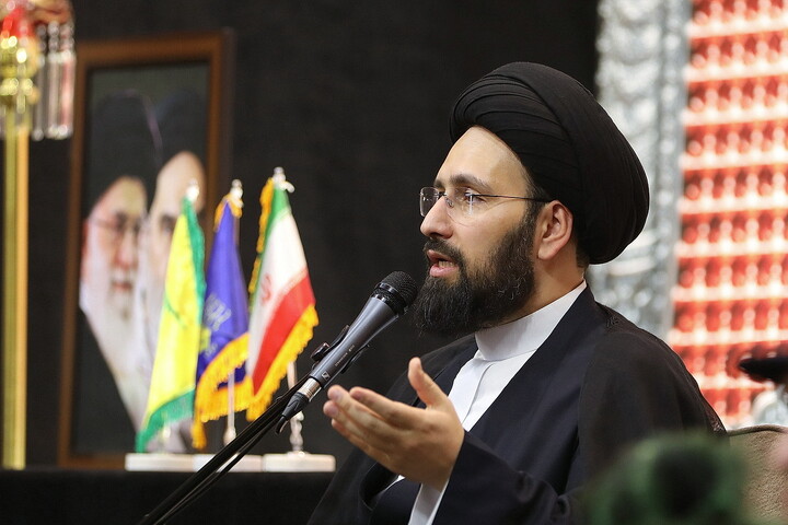 تصاویر/ مراسم بزرگداشت قائد شهید اُمت آیت‌ الله العظمی امام خامنه‌ای(ره) از طرف رهبر معظم انقلاب در حرم حضرت معصومه (س)