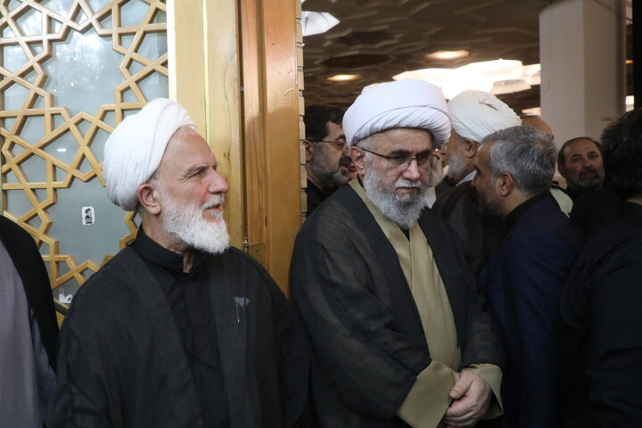 تصاویر/ مراسم بزرگداشت قائد شهید اُمت آیت‌ الله العظمی امام خامنه‌ای(ره) از طرف رهبر معظم انقلاب در حرم حضرت معصومه (س)