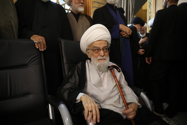 تصاویر/ مراسم بزرگداشت قائد شهید اُمت آیت‌ الله العظمی امام خامنه‌ای(ره) از طرف رهبر معظم انقلاب در حرم حضرت معصومه (س)