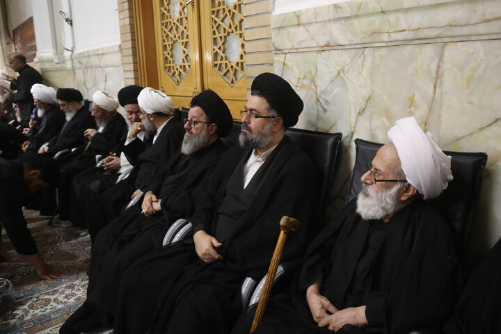 تصاویر/ مراسم بزرگداشت قائد شهید اُمت آیت‌ الله العظمی امام خامنه‌ای(ره) از طرف رهبر معظم انقلاب در حرم حضرت معصومه (س)