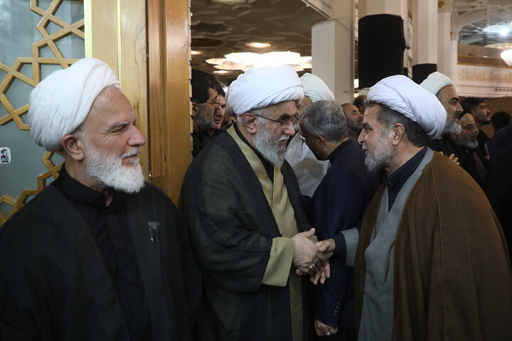 تصاویر/ مراسم بزرگداشت قائد شهید اُمت آیت‌ الله العظمی امام خامنه‌ای(ره) از طرف رهبر معظم انقلاب در حرم حضرت معصومه (س)